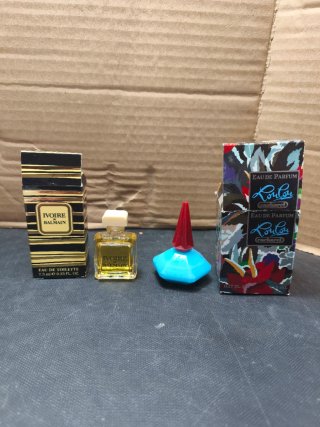 Miniature di profumi antichi
