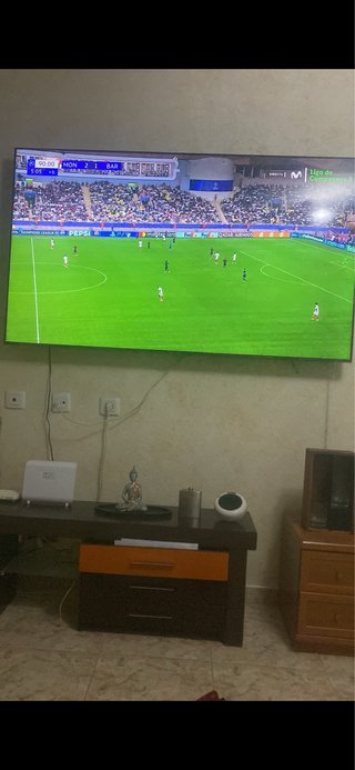 TV Samsung 70 4K con adaptador 8K