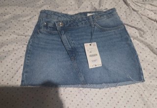 Falda Zara cruzada denim Talla S
