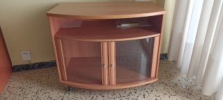 Mueble TV madera con ruedas