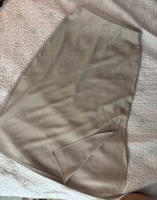 Falda midi satinada elegante Talla XS