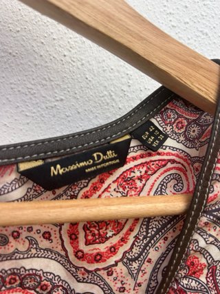 Vestido Massimo Dutti sedoso y cuero