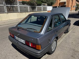 Ford Escort 1990