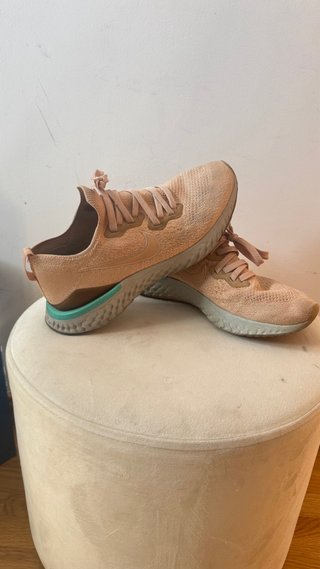 Nike Epic React Flyknit Rosa Talla 38