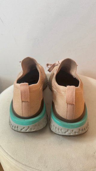 Nike Epic React Flyknit Rosa Talla 38