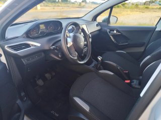 Peugeot 208 2015