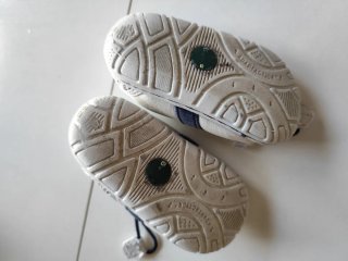Zapatillas Converse y Gorila Talla 21