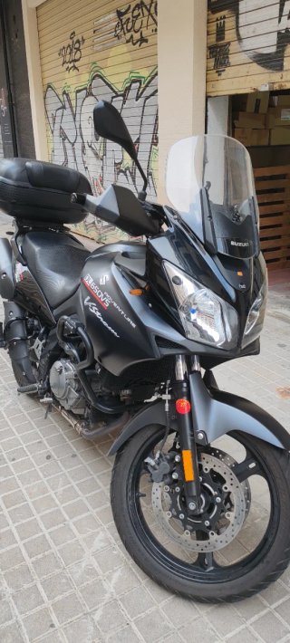 Suzuki V-Strom 650 DS Adventure Sport Negra