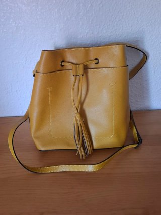 Bolso de piel genuina, amarillo con flecos