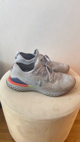 Nike Epic React Flyknit Gris Naranja