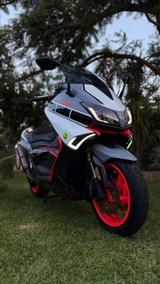 Yamaha TMAX 530 ABS 2015 Negra/Roja/Blaco/Gris