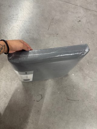 Taburete con almacenaje gris