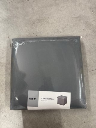 Taburete con almacenaje gris