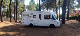 Autocaravana alta gama para vacaciones. Alquiler