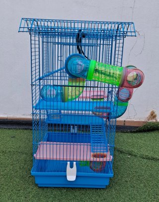 Jaula para hámster con accesorios