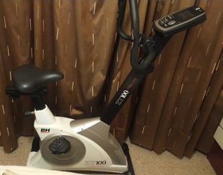 Bicicleta estática BH Fitness ZT100