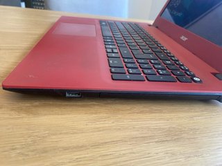 Portátil Acer Aspire E5-573G Rojo