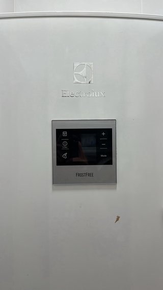 Congelador vertical Electrolux