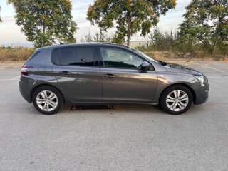 Peugeot 308 2016