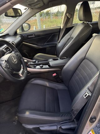 Lexus IS 2014