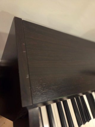 Piano Digital Yamaha Clavinova CLP-220 + Banqueta