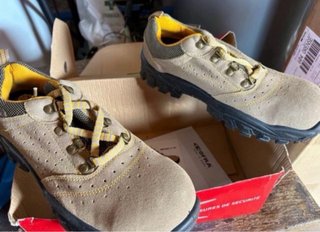 Zapatos seguridad Cofra marrones y amarillos