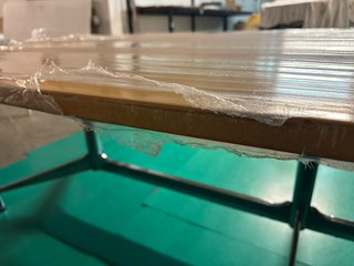 Mesa Segmented table  + 10 Sillas Vitra EA108 tela