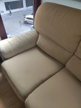 Sofá de 2 plazas beige