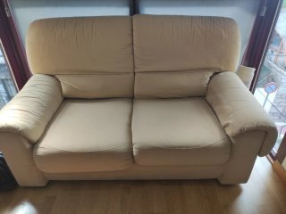 Sofá de 2 plazas beige