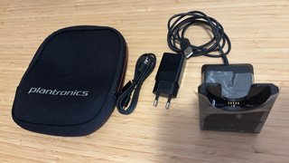 Plantronics Voyager Focus UC B825 + Base