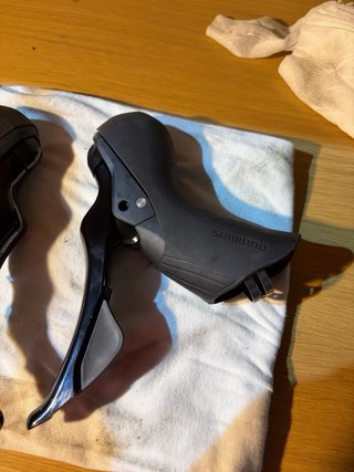 Grupo de carretera Shimano 105 mecánico de 12v.