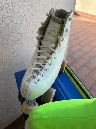 Patines de 4 ruedas blancos