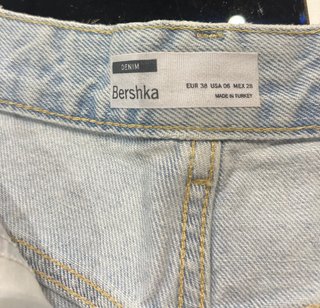 Vaqueros cortos Bershka desgastados T.38