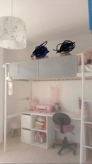 Litera alta IKEA blanca.