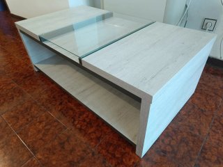Mesa de comedor, 4 sillas y mueble comedor