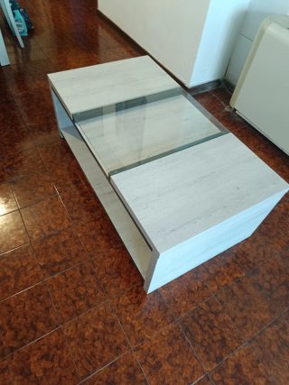 Mesa de comedor, 4 sillas y mueble comedor