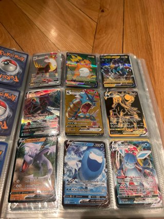 Cartas Pokémon Doradas V VMAX