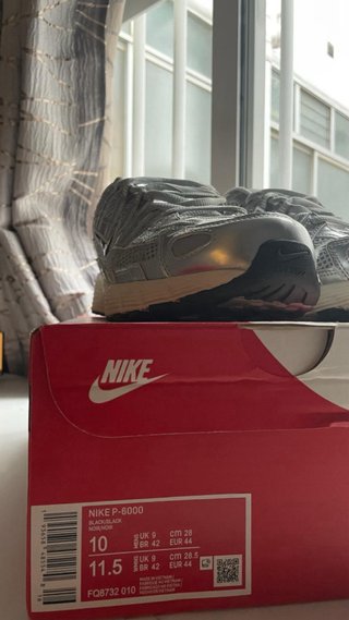Nike P-6000 Plata Talla 44