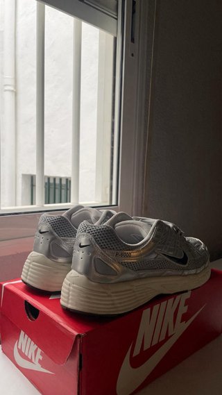 Nike P-6000 Plata Talla 44