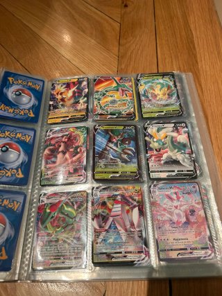 Cartas Pokémon V, VMAX y Entrenador
