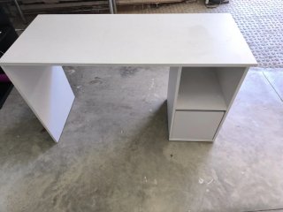 Escritorio blanco moderno