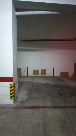 Garaje Calle Halcón Granada