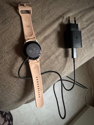Samsung Z Flip4 Morado + Reloj Galaxy Watch 5,