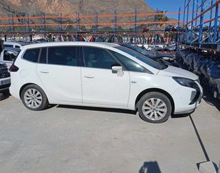Piloto trasero derecho opel 13292359 zafira 481369