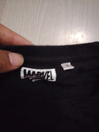 Camiseta Marvel Negra Talla S