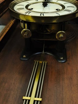 Orologio a pendolo vintage funzionante