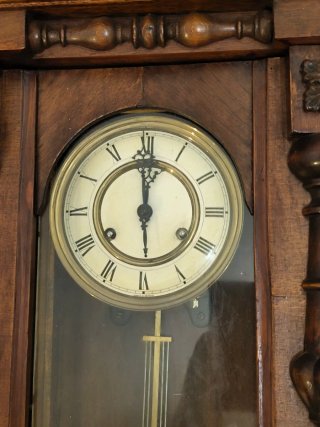 Orologio a pendolo vintage funzionante