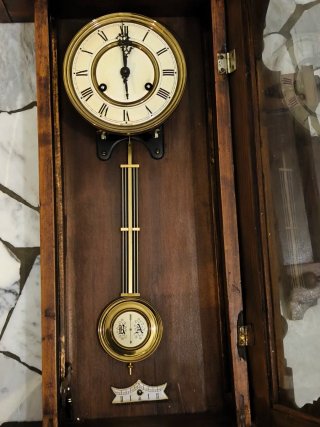 Orologio a pendolo vintage funzionante