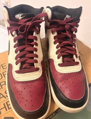Zapatillas Nike Jordan Rojas y Blancas