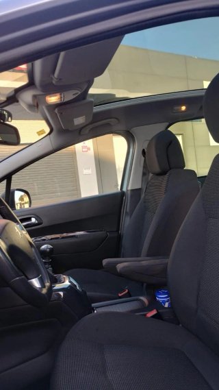 Peugeot 5008 2014